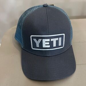 NWT Yeti trucker hat